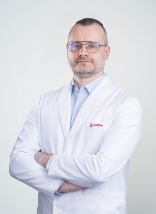 Dr. Marius Snicorius